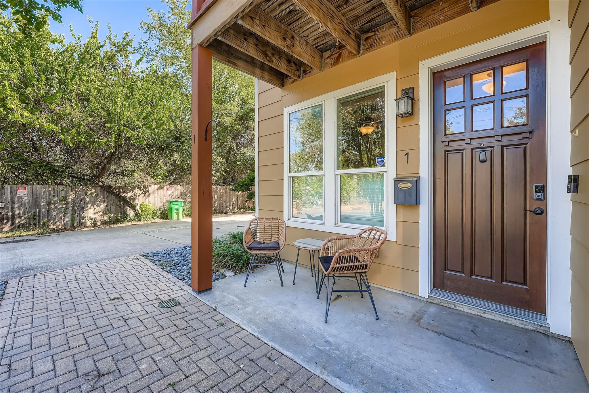 2709 E 13th St Property Photo 2