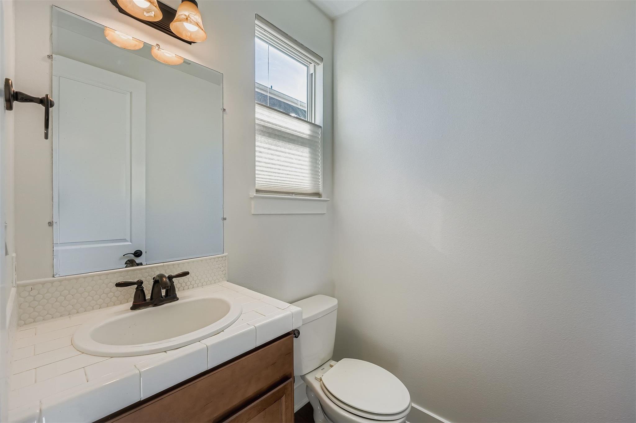 2709 E 13th St Property Photo 10