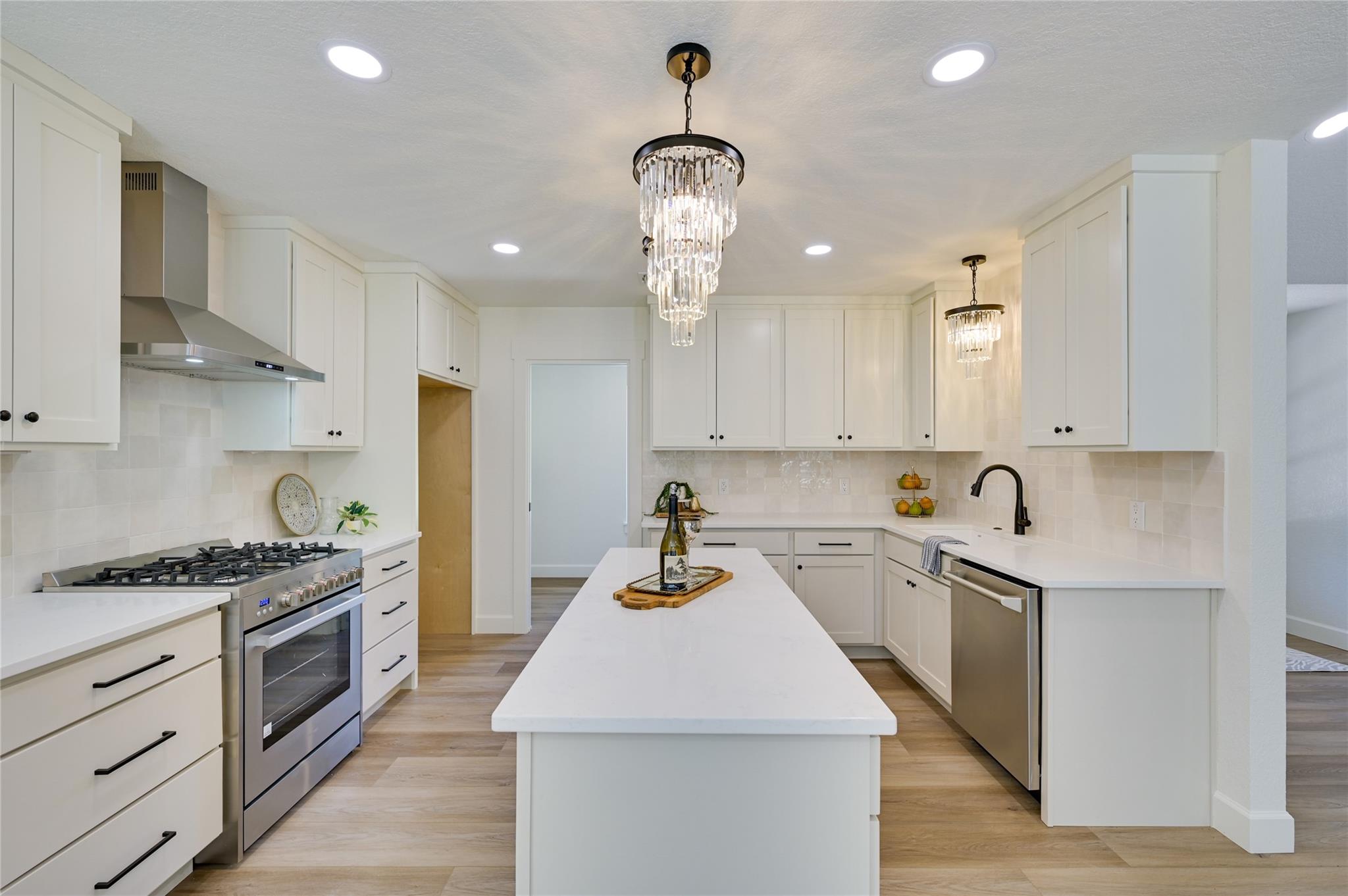 150 Star Thistle Trl Property Photo 5