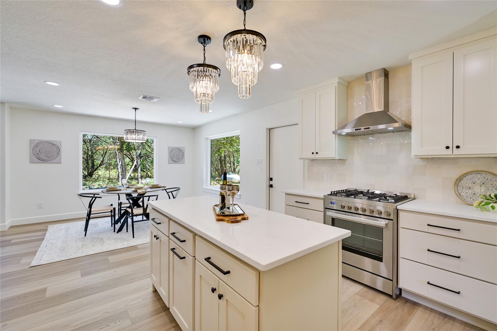 150 Star Thistle Trl Property Photo 7