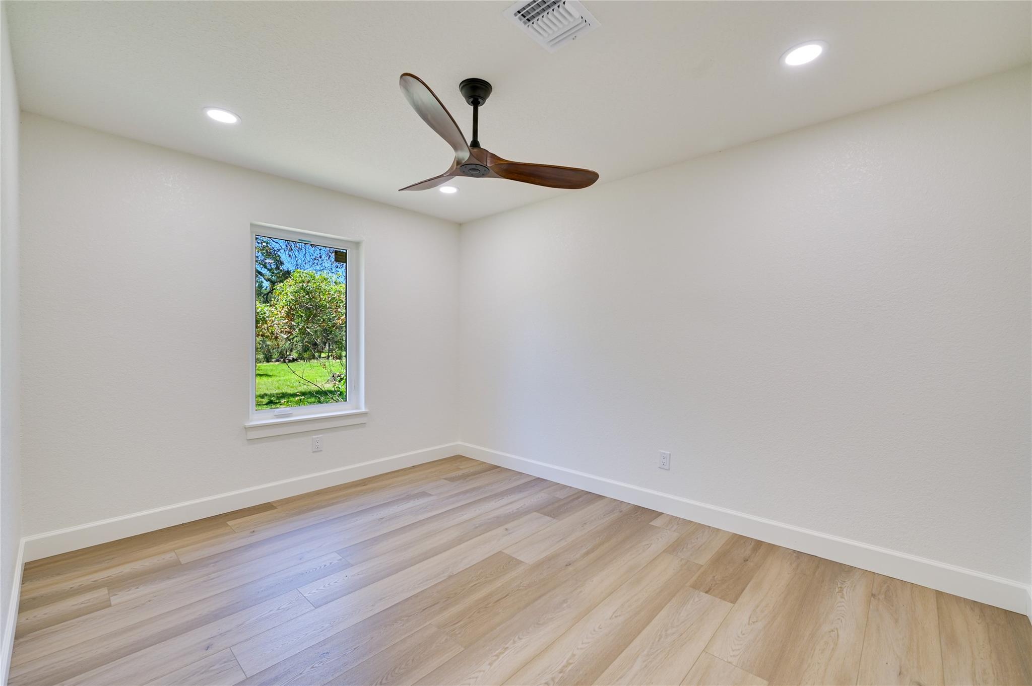 150 Star Thistle Trl Property Photo 11