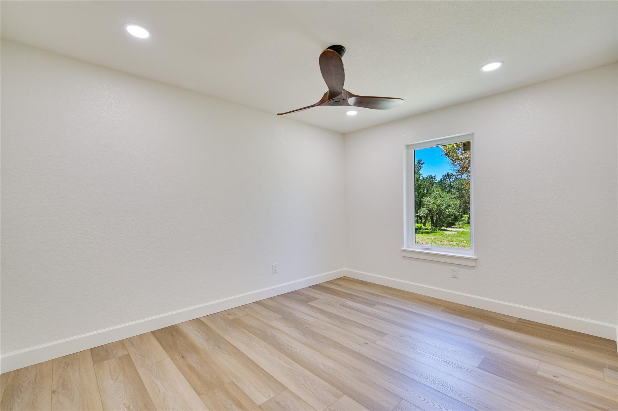 150 Star Thistle Trl Property Photo 13