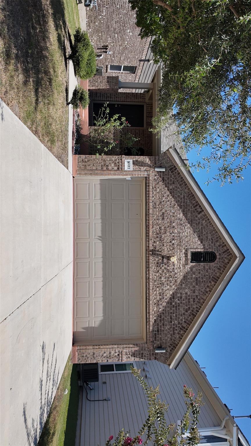 16911 Alturas Ave Property Photo 1