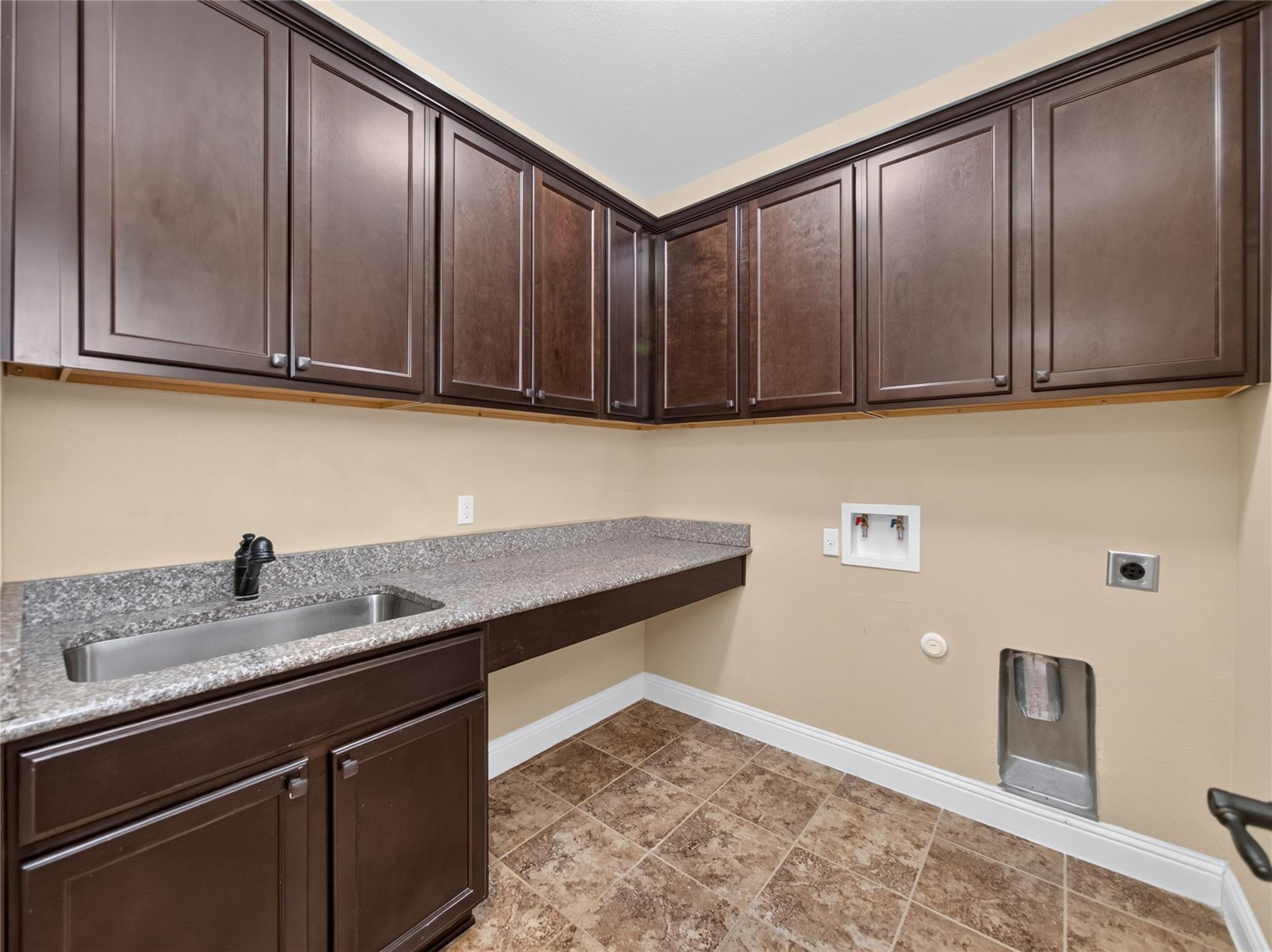 435 Davis Mountain Cir Property Photo 26