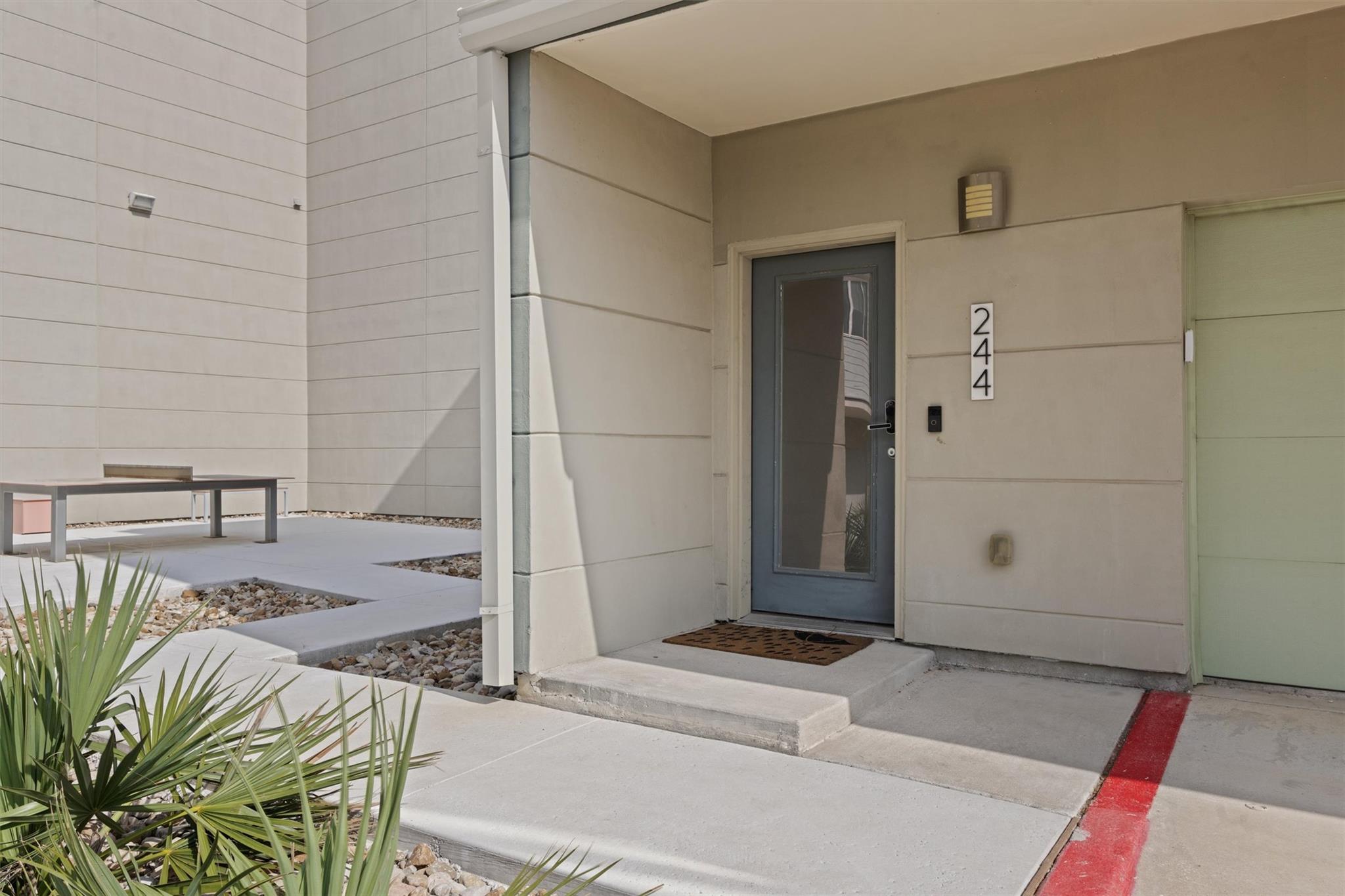604 N Bluff Dr #244 Property Photo 1
