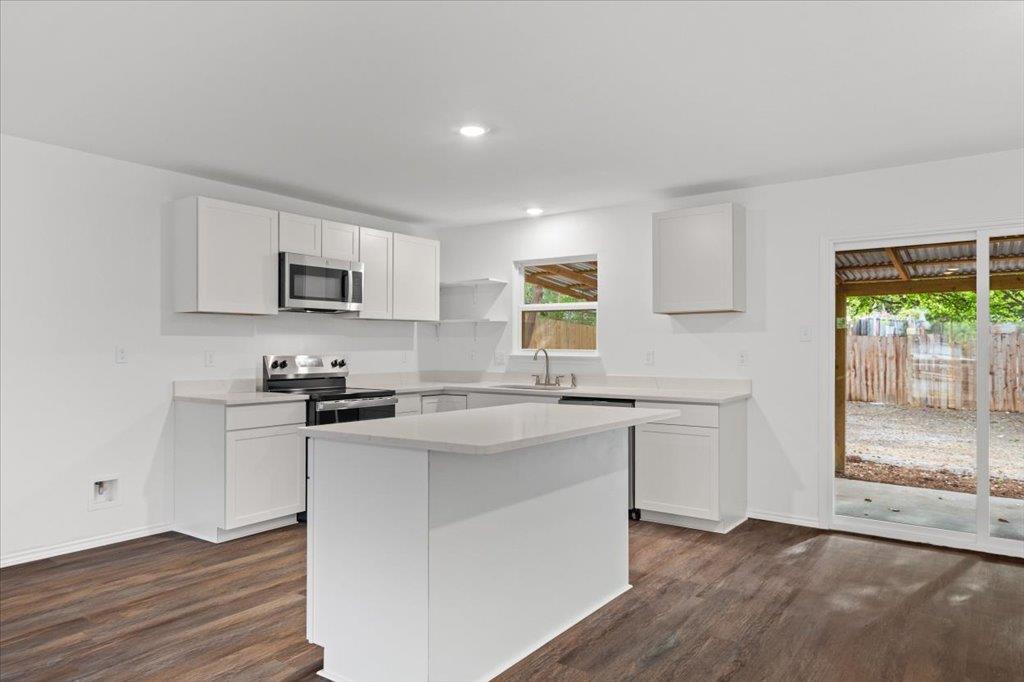 5307 Village Trl Property Photo 5