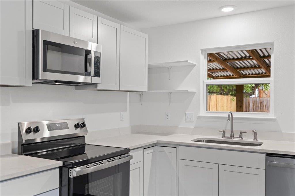 5307 Village Trl Property Photo 7