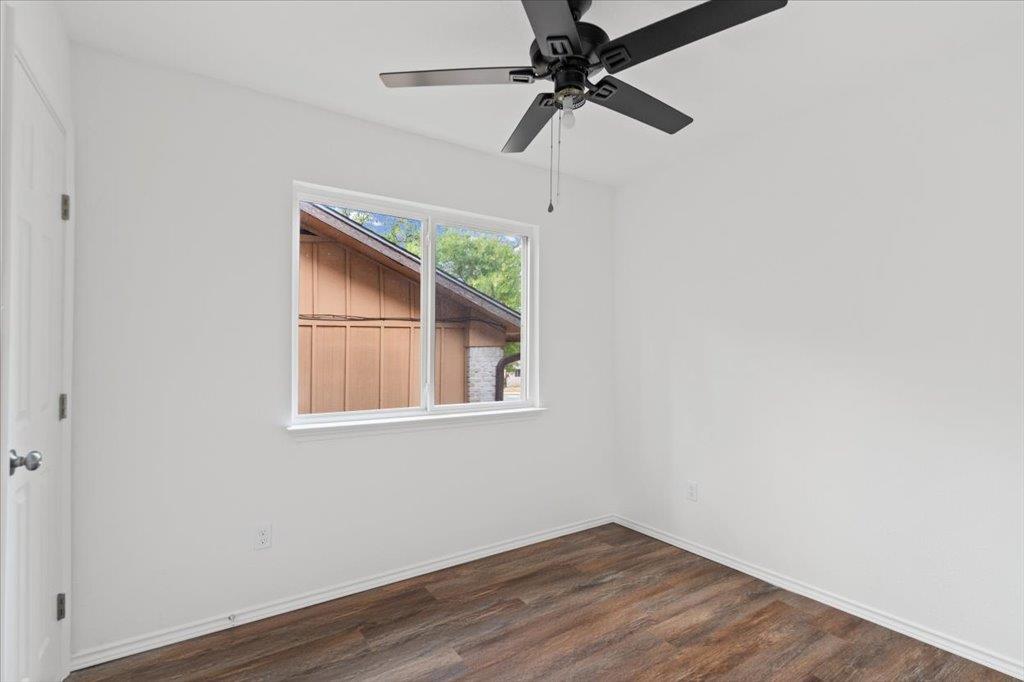 5307 Village Trl Property Photo 11