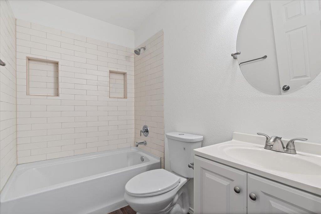 5307 Village Trl Property Photo 12