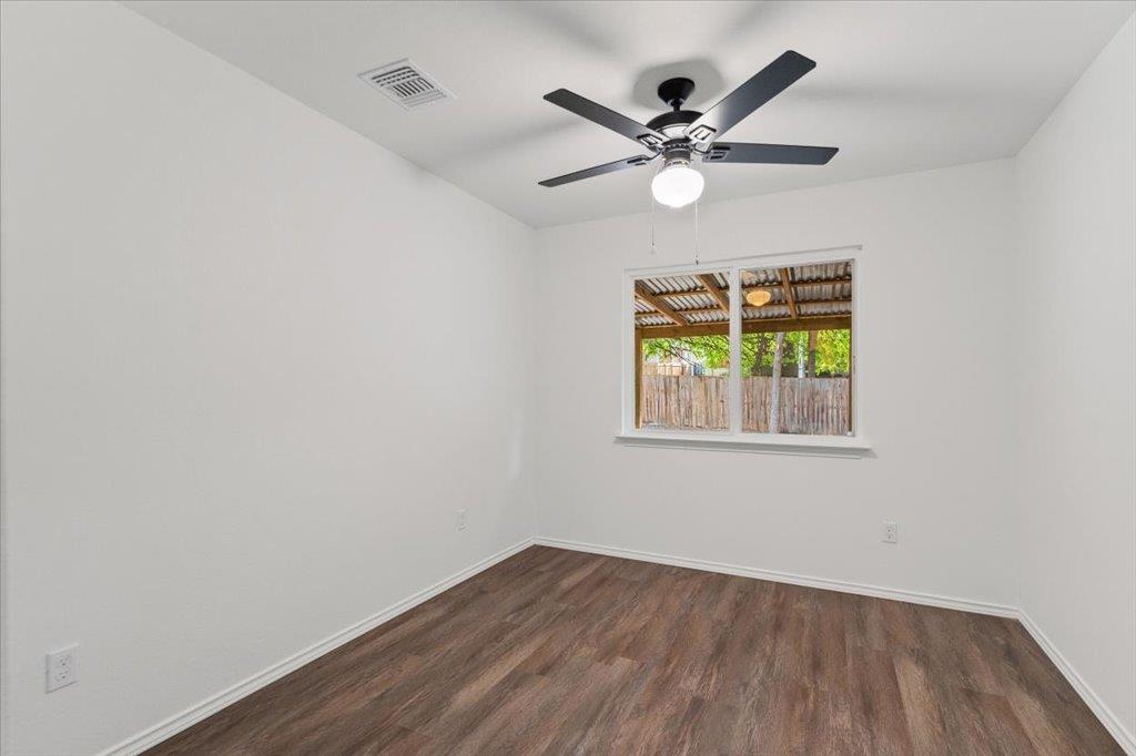 5307 Village Trl Property Photo 14