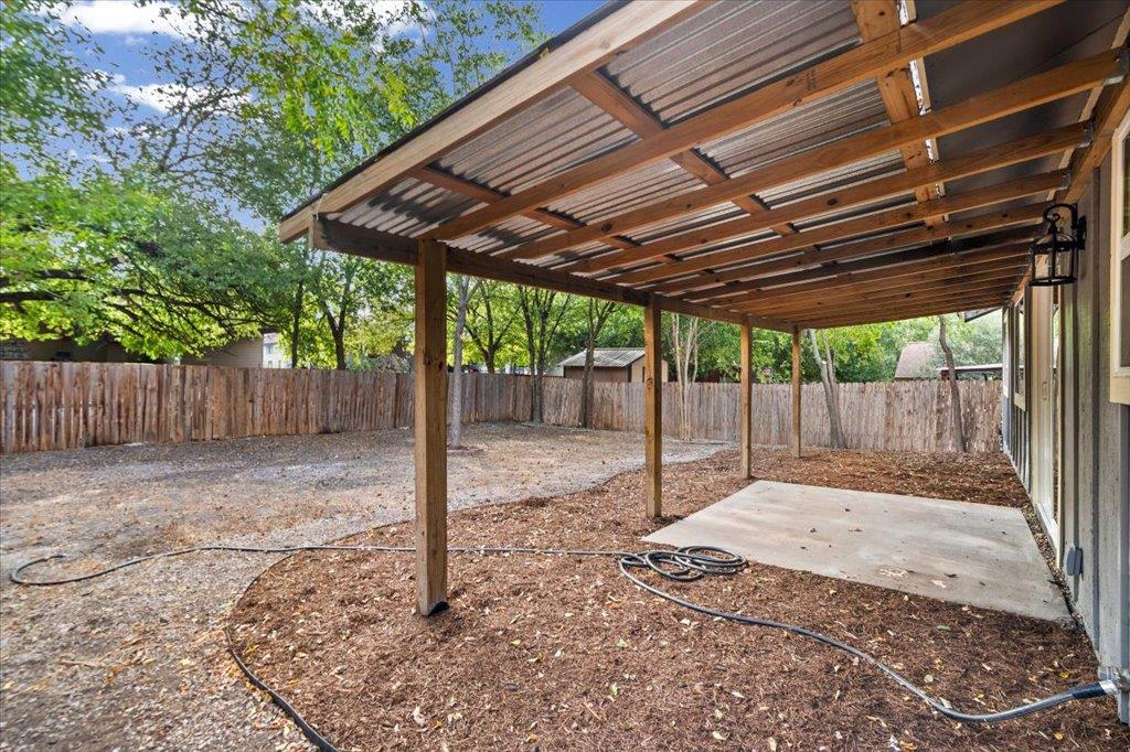 5307 Village Trl Property Photo 16