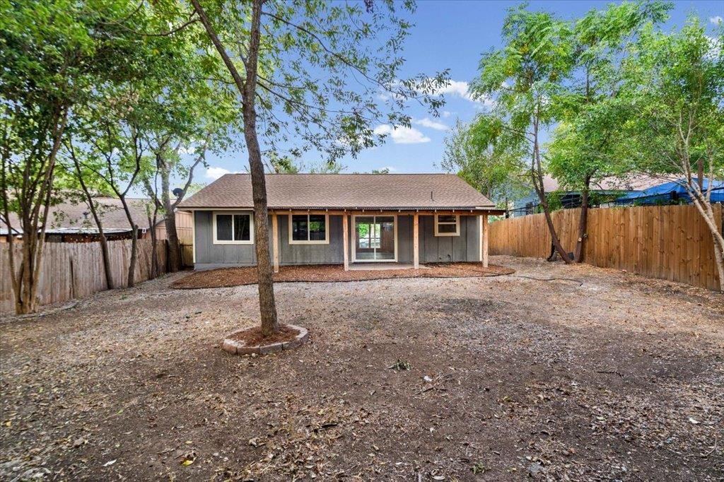 5307 Village Trl Property Photo 17