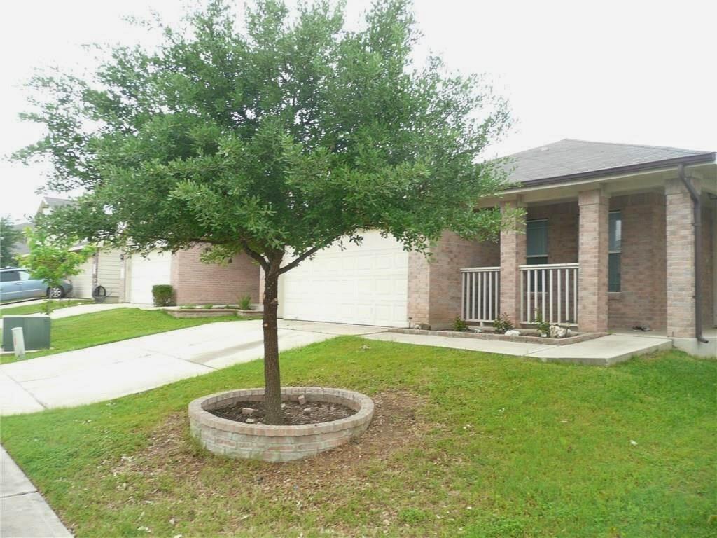 7424 Cayenne Ln Property Photo 1