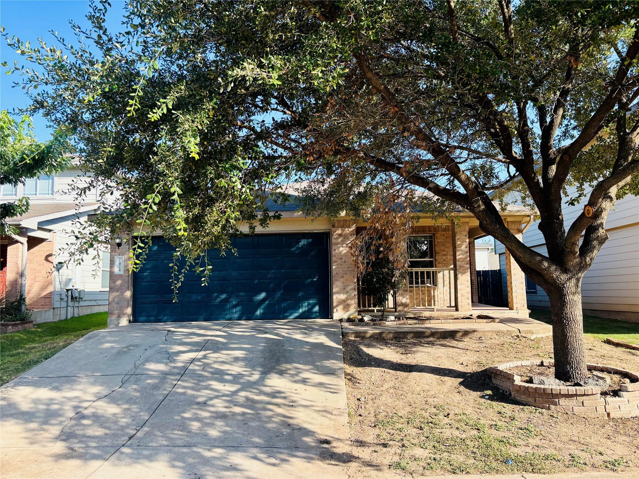 7424 Cayenne Ln Property Photo 2