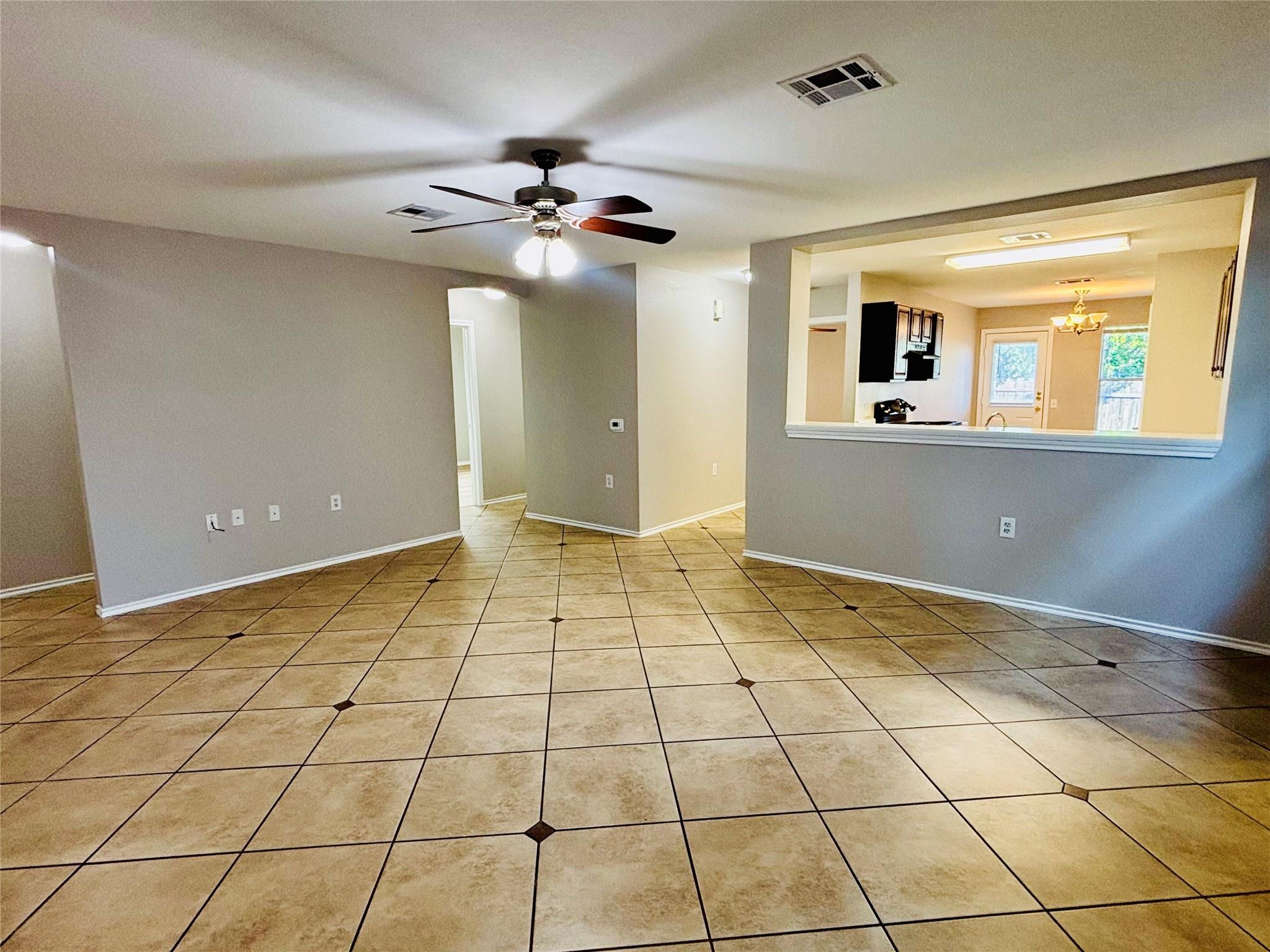 7424 Cayenne Ln Property Photo 3