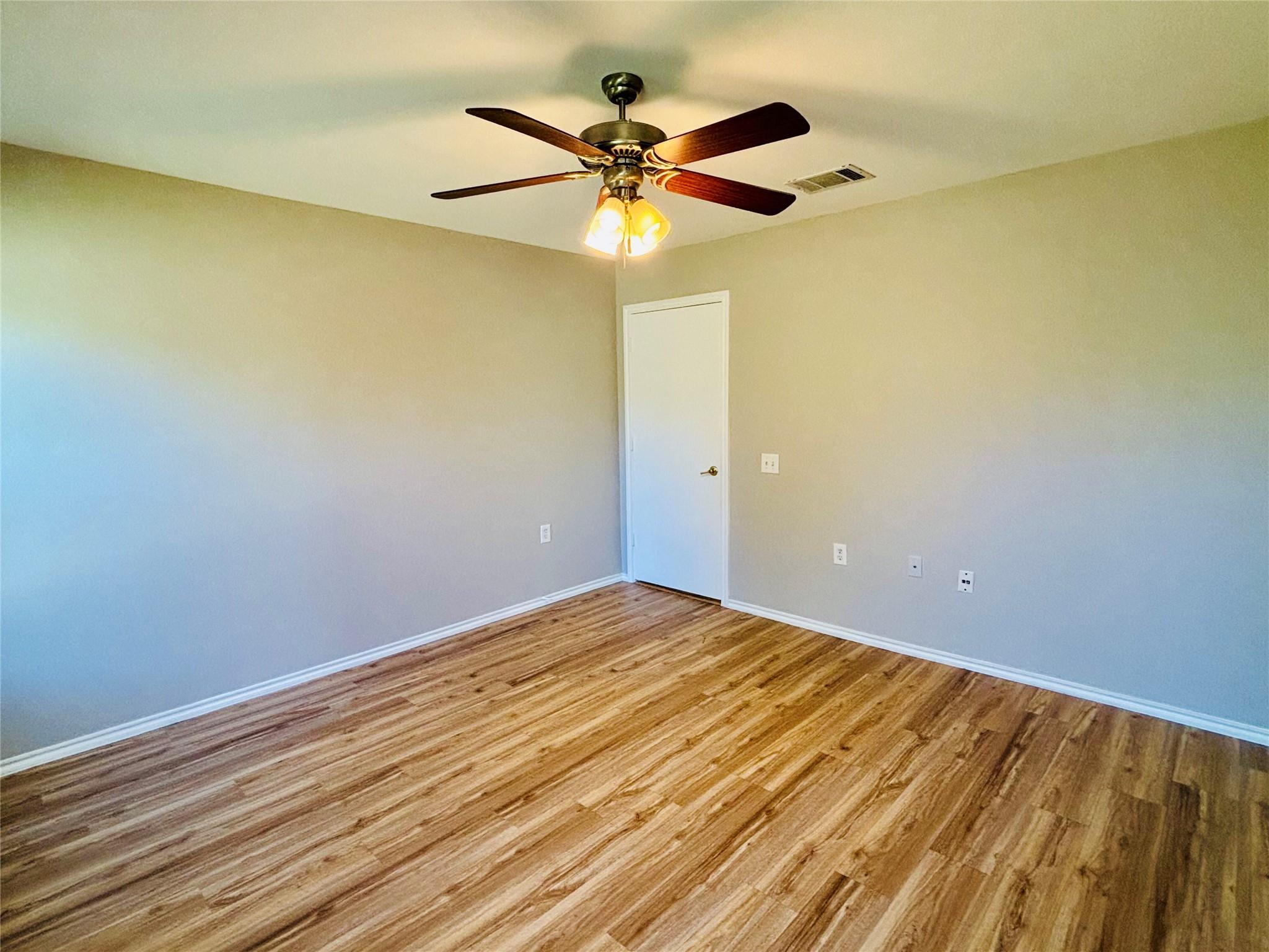 7424 Cayenne Ln Property Photo 8