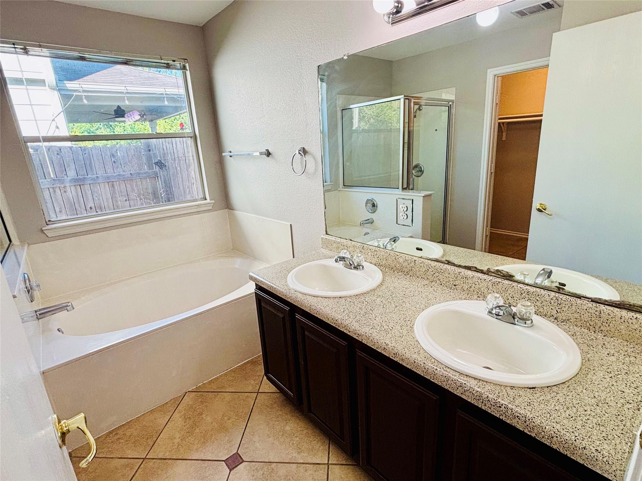 7424 Cayenne Ln Property Photo 9