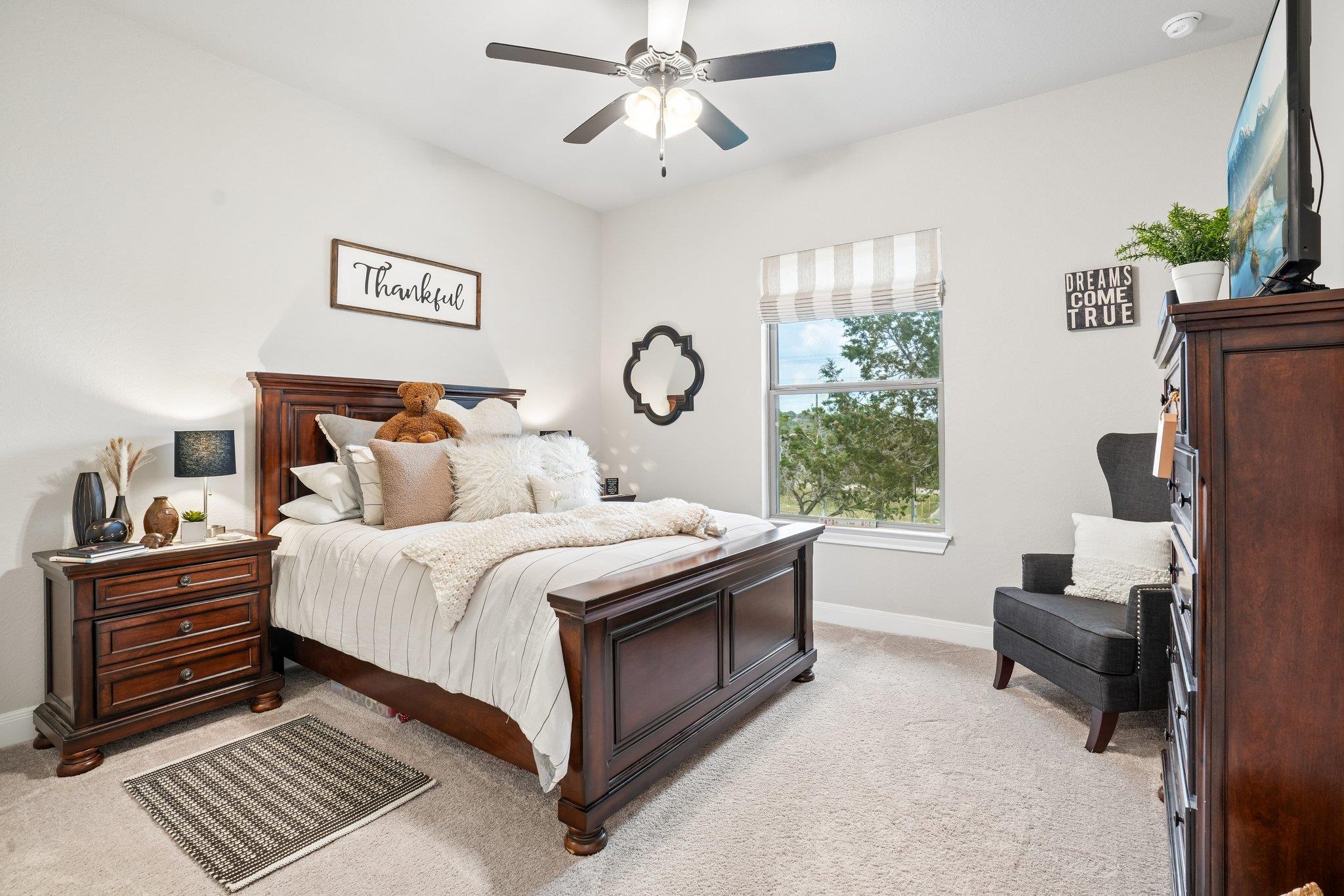 134 High Point Cir Property Photo 6