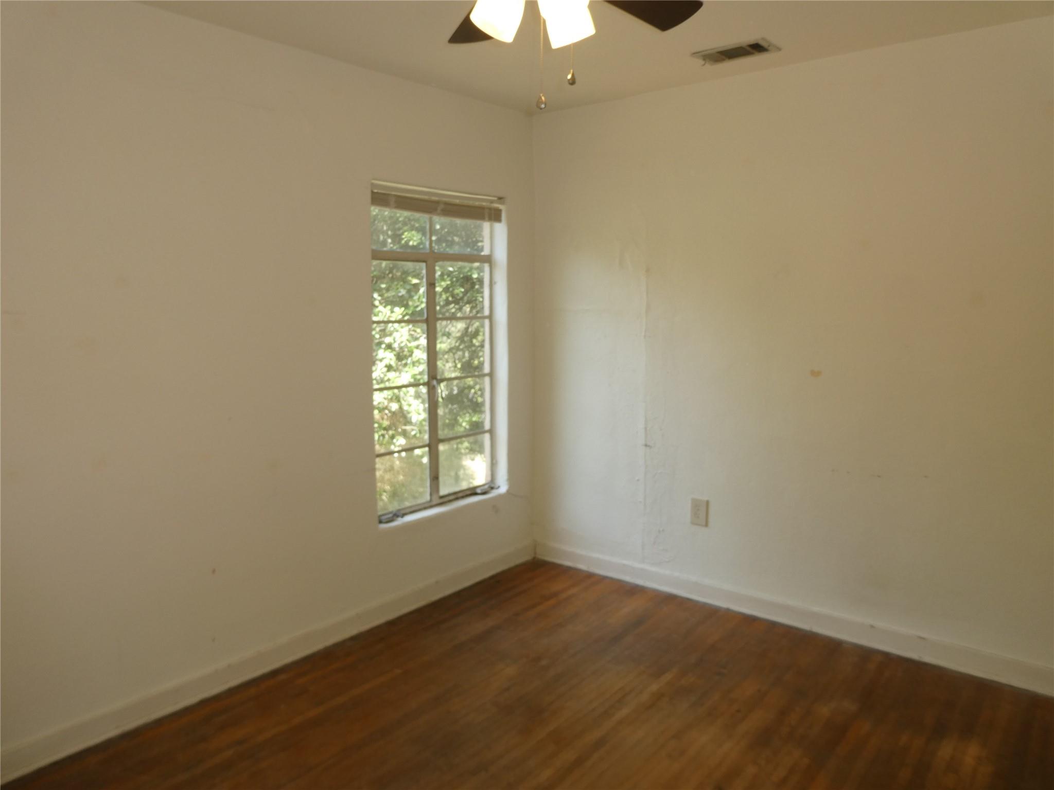 4005 Maplewood Ave #b Property Photo 5