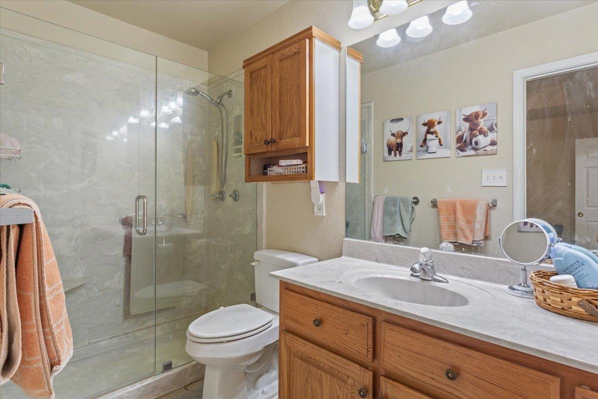 1006 W North Ave Property Photo 10