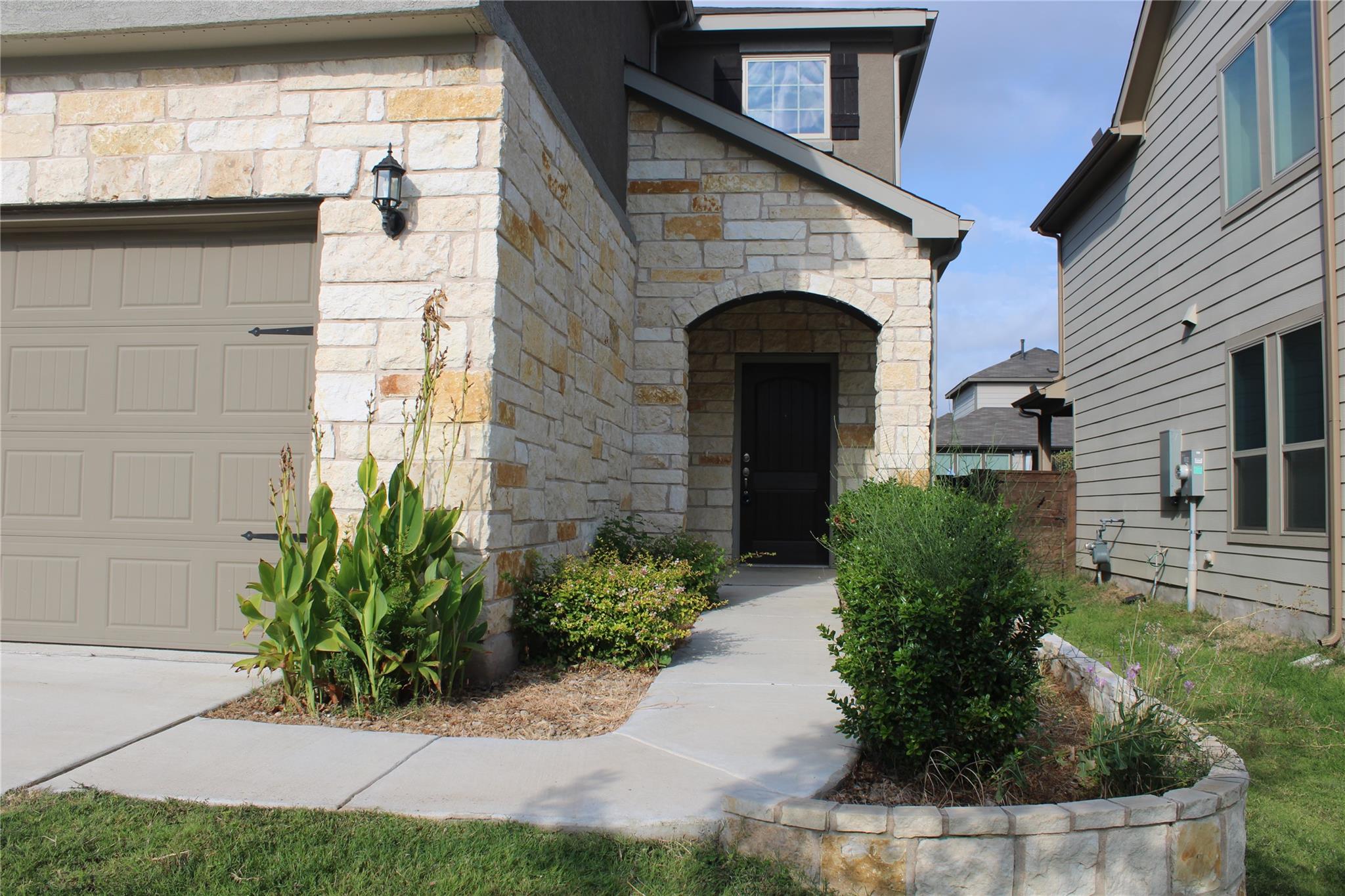 13902 Ilex Dr Property Photo 2