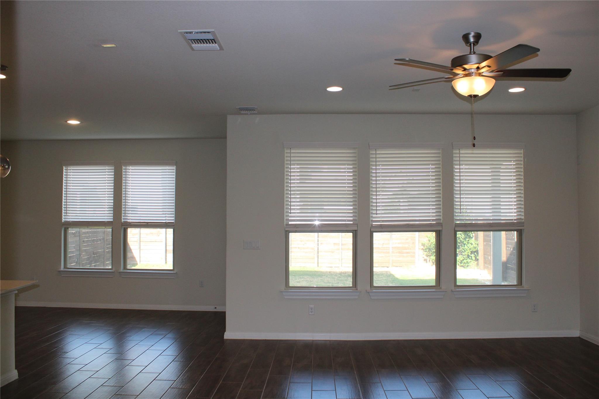 13902 Ilex Dr Property Photo 5
