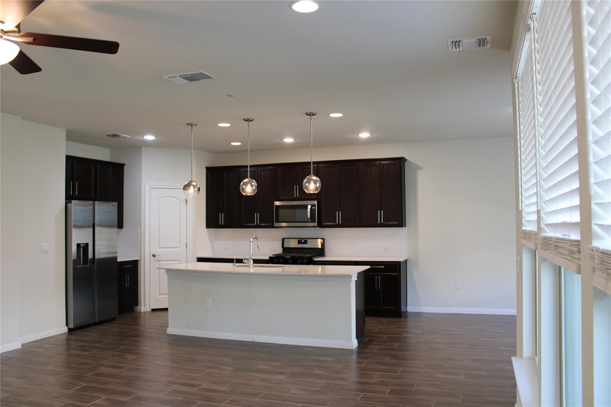 13902 Ilex Dr Property Photo 6