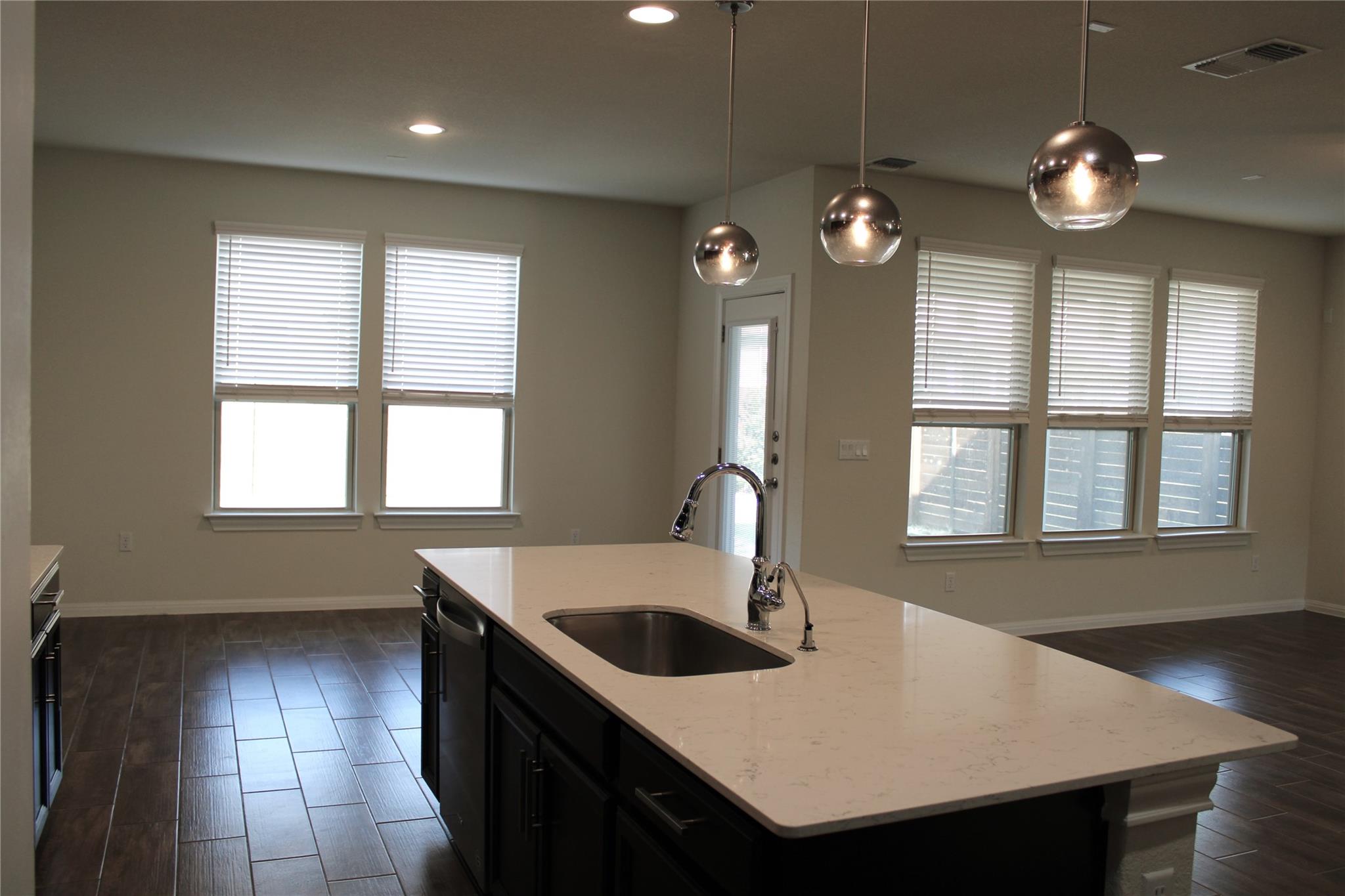 13902 Ilex Dr Property Photo 8