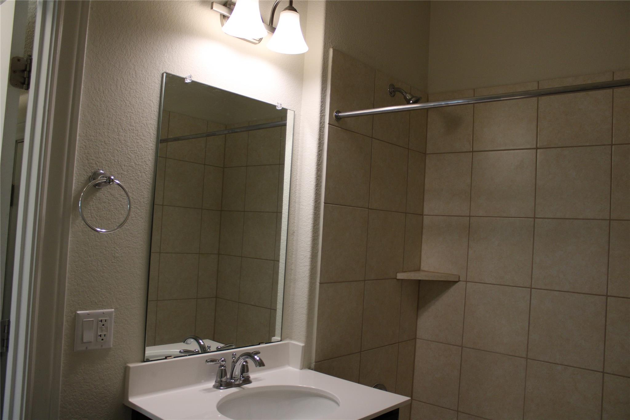 13902 Ilex Dr Property Photo 15