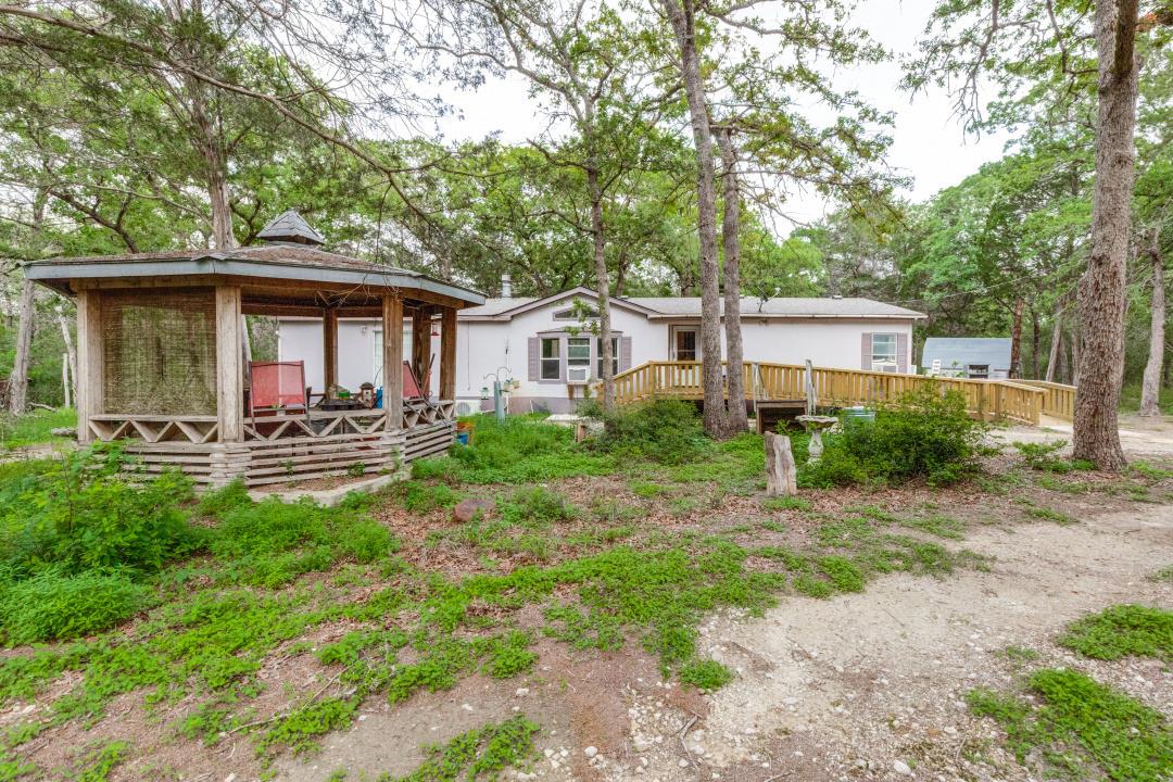 319 Green Oaks Dr Property Photo 3