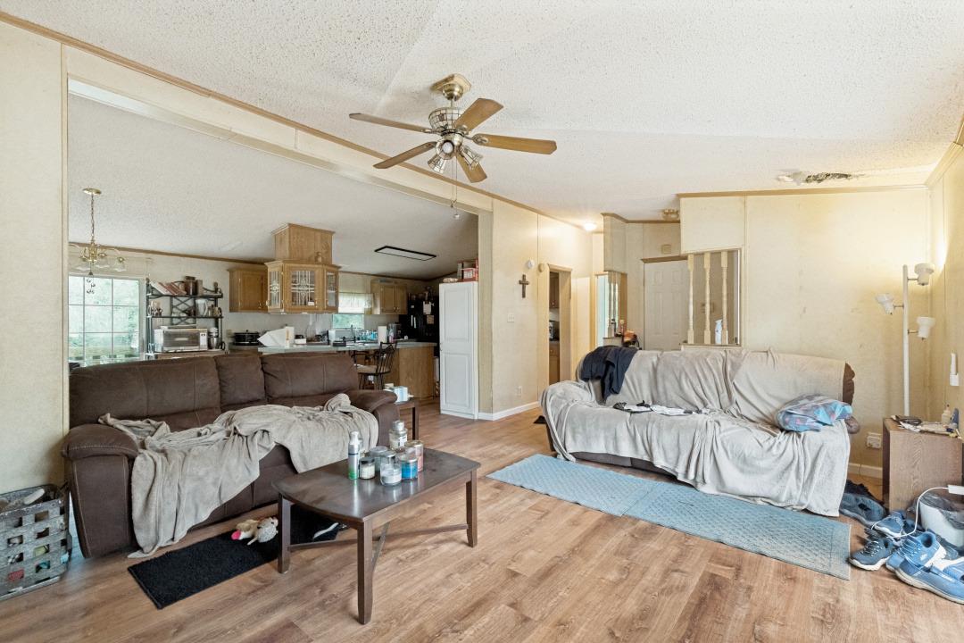 319 Green Oaks Dr Property Photo 5