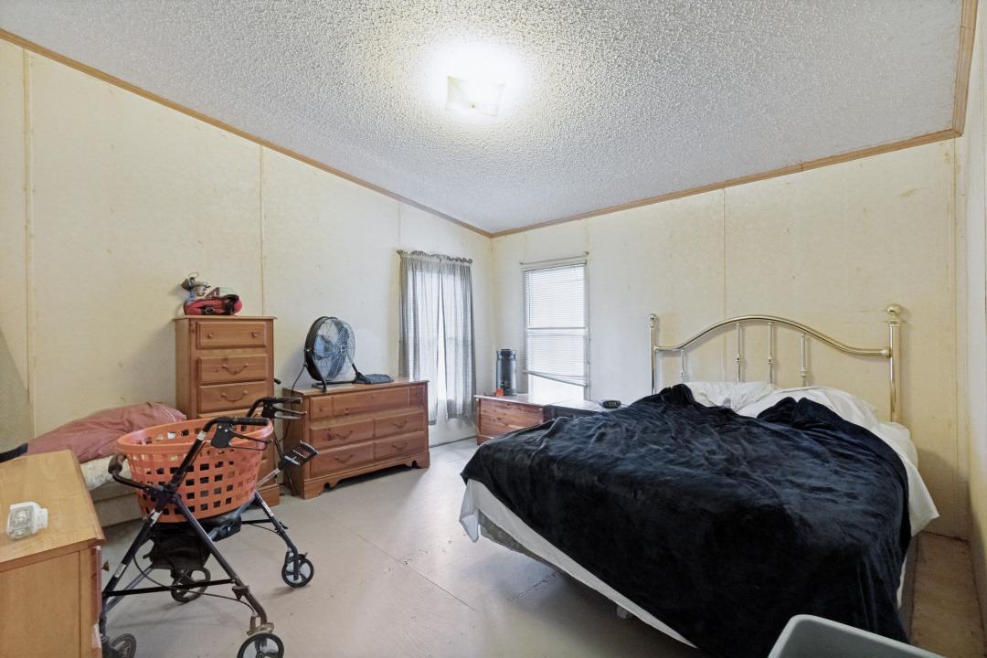 319 Green Oaks Dr Property Photo 8