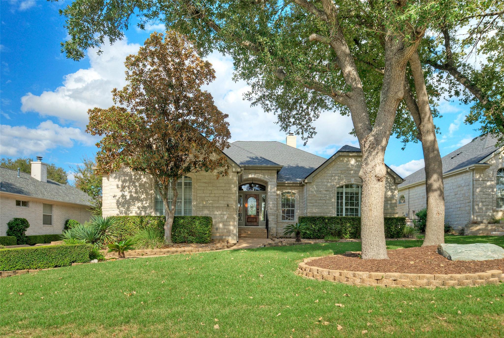 10813 River Plantation Dr Property Photo 1
