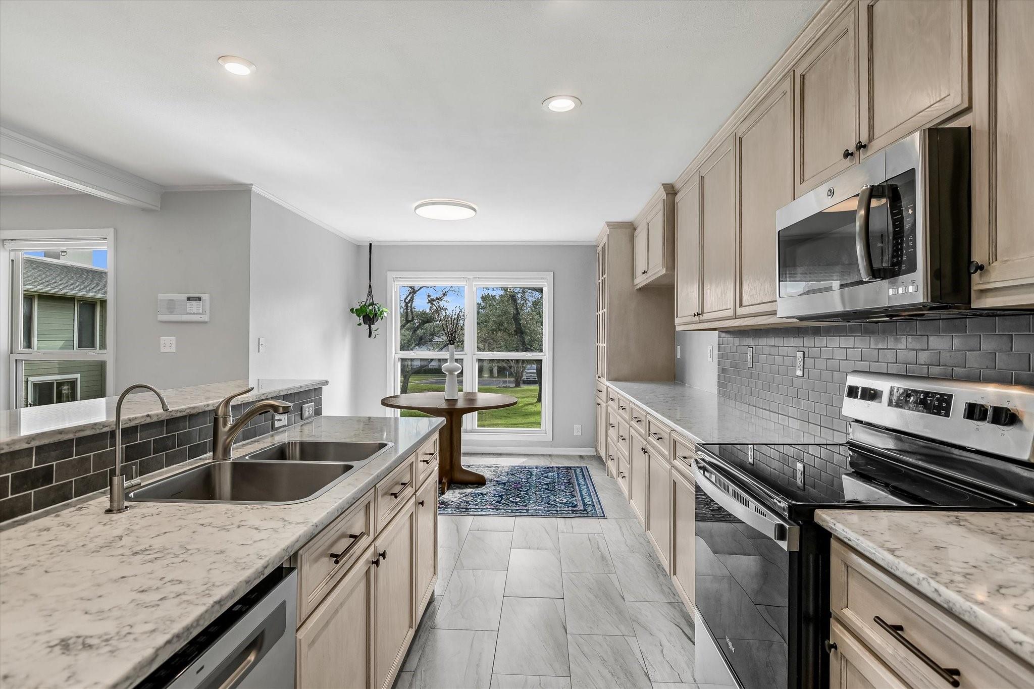 100 Lido Cir #g1 Property Photo 6