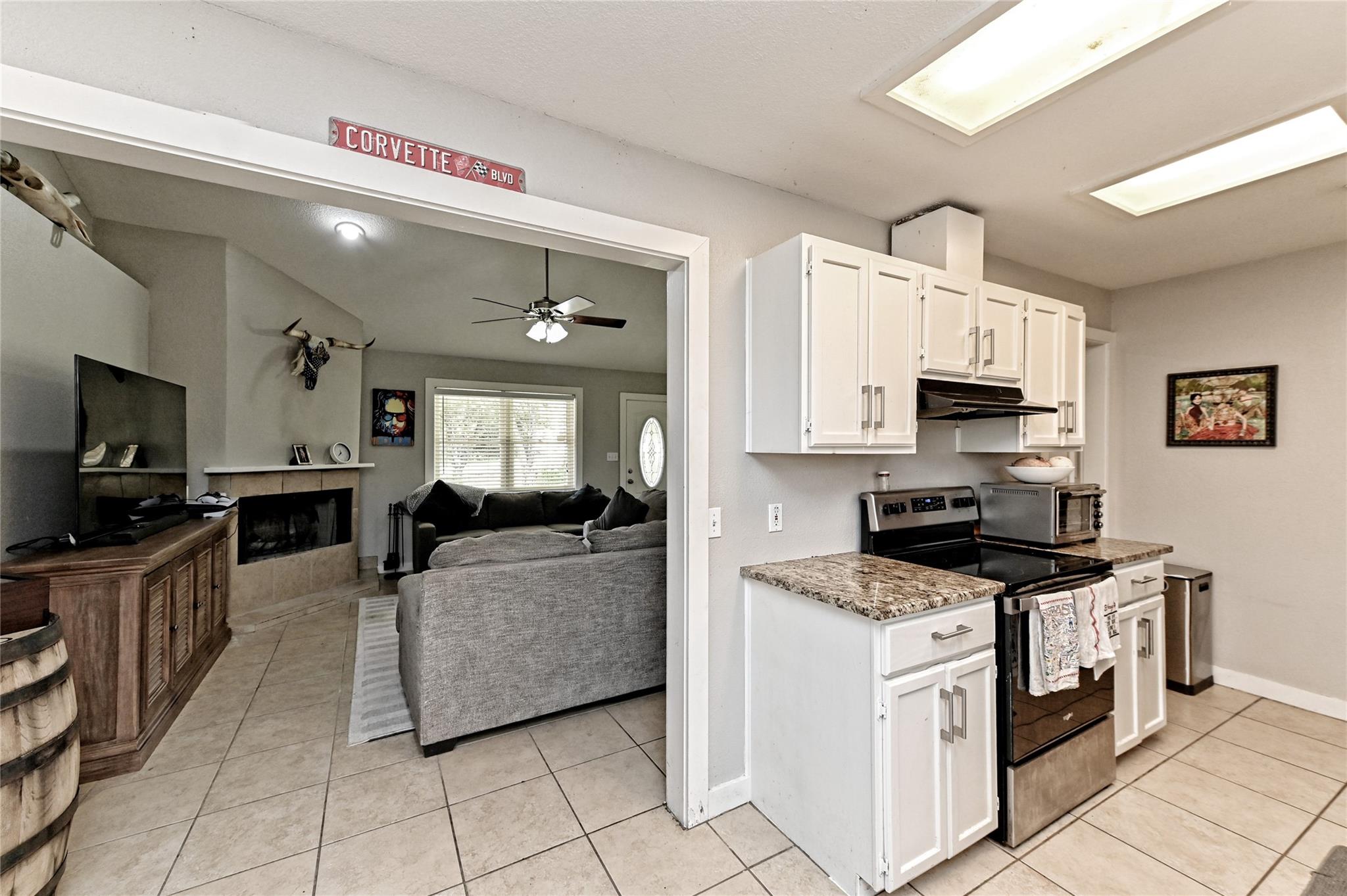 3248 Brass Buttons Trl Property Photo 7