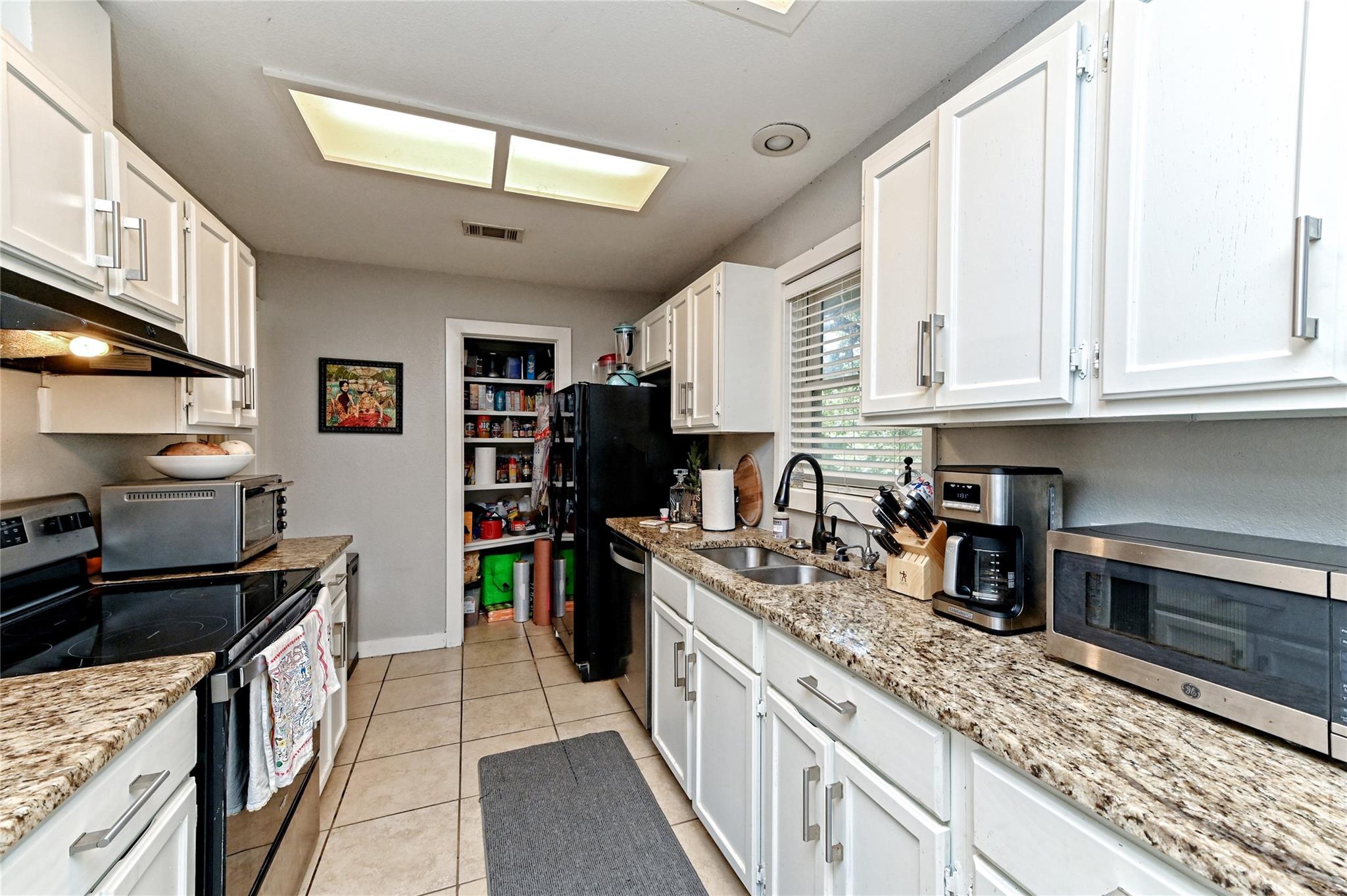 3248 Brass Buttons Trl Property Photo 8