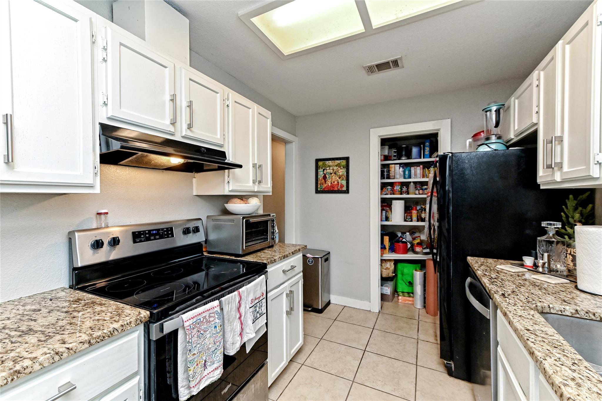 3248 Brass Buttons Trl Property Photo 9