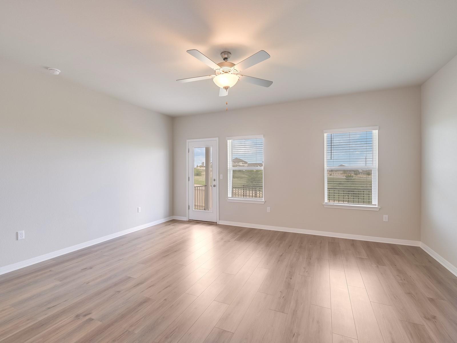 1528 Zion Dr Property Photo 3
