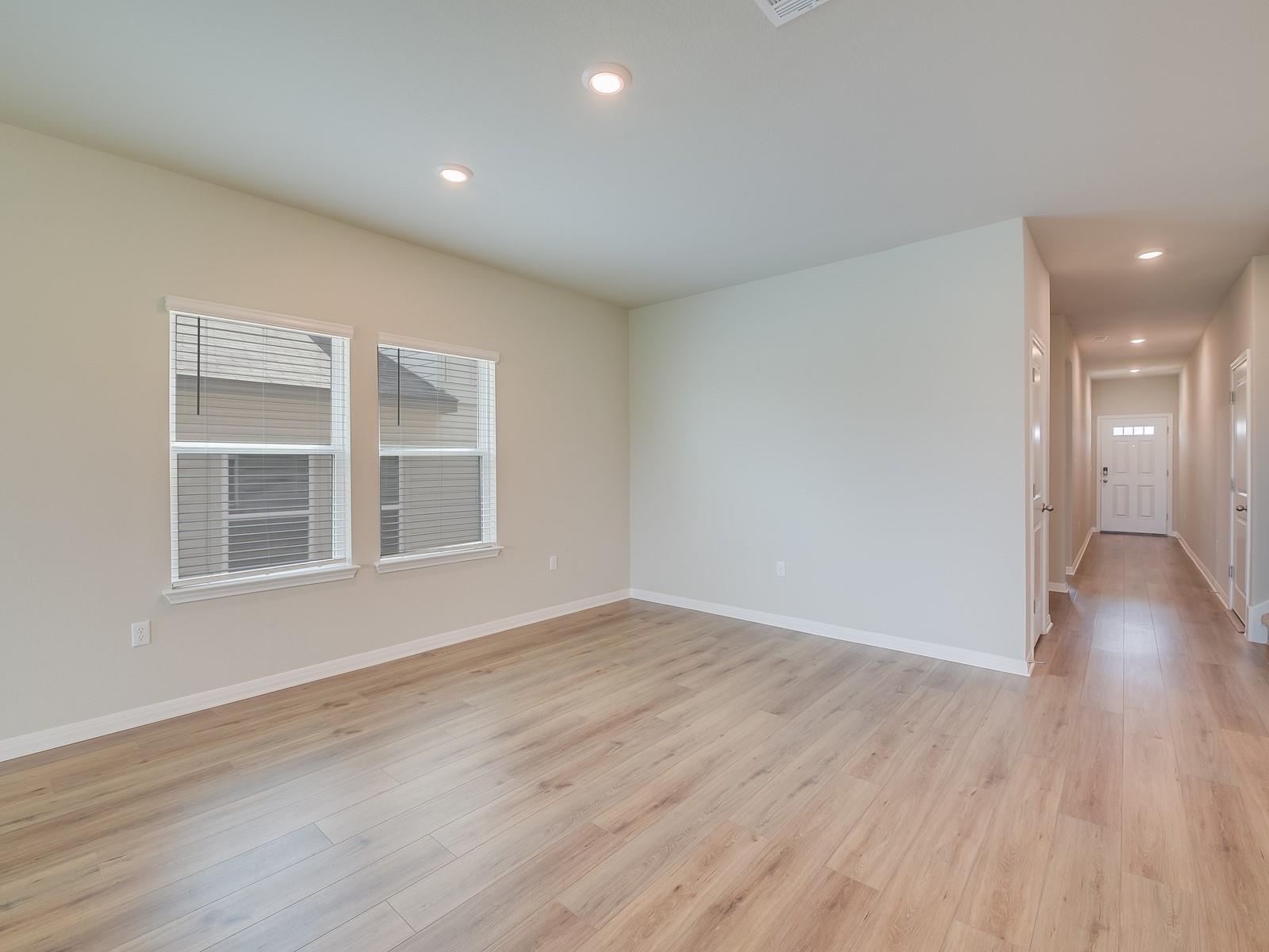 1528 Zion Dr Property Photo 4