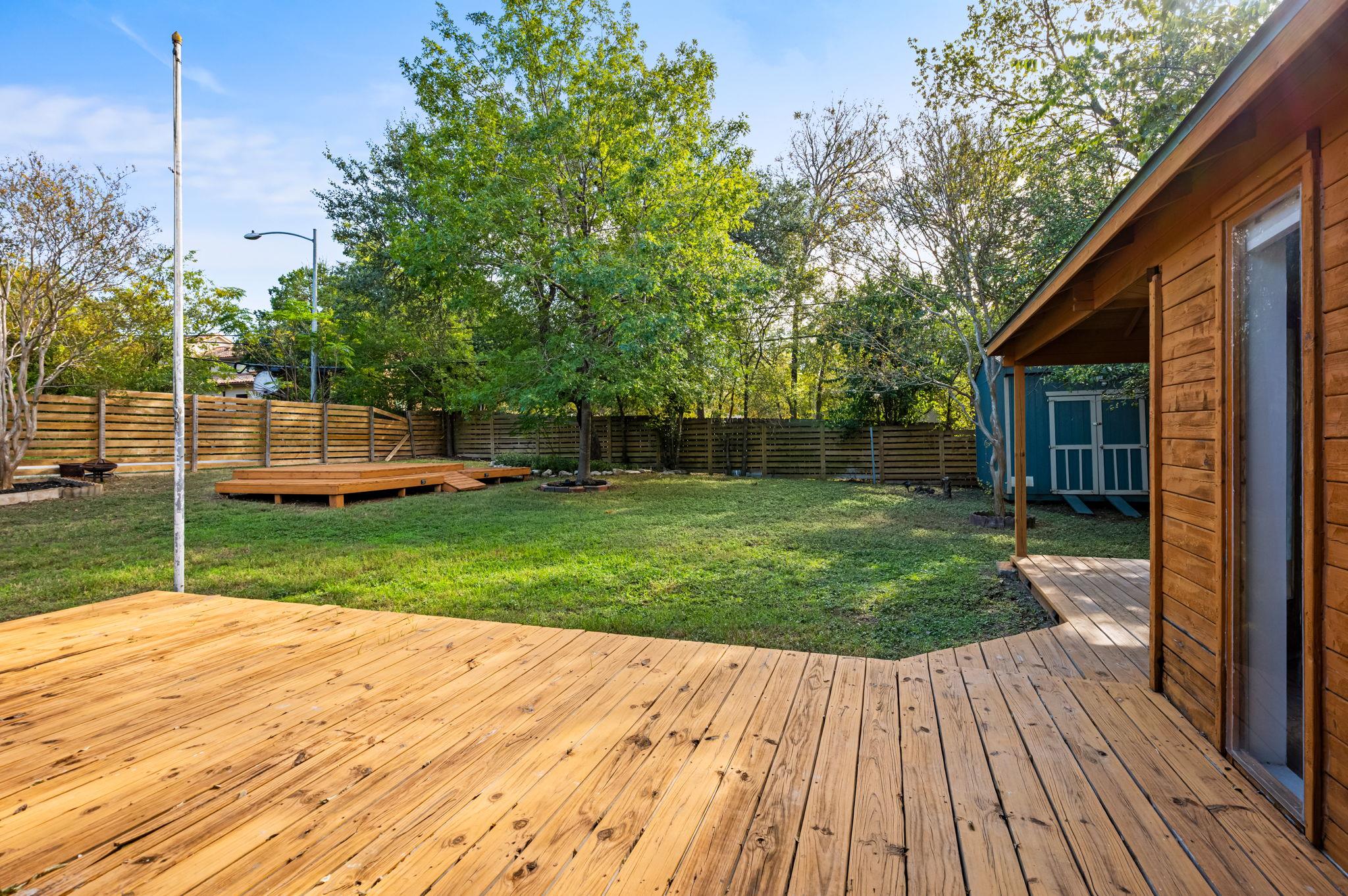 2409 Campden Dr Property Photo 24