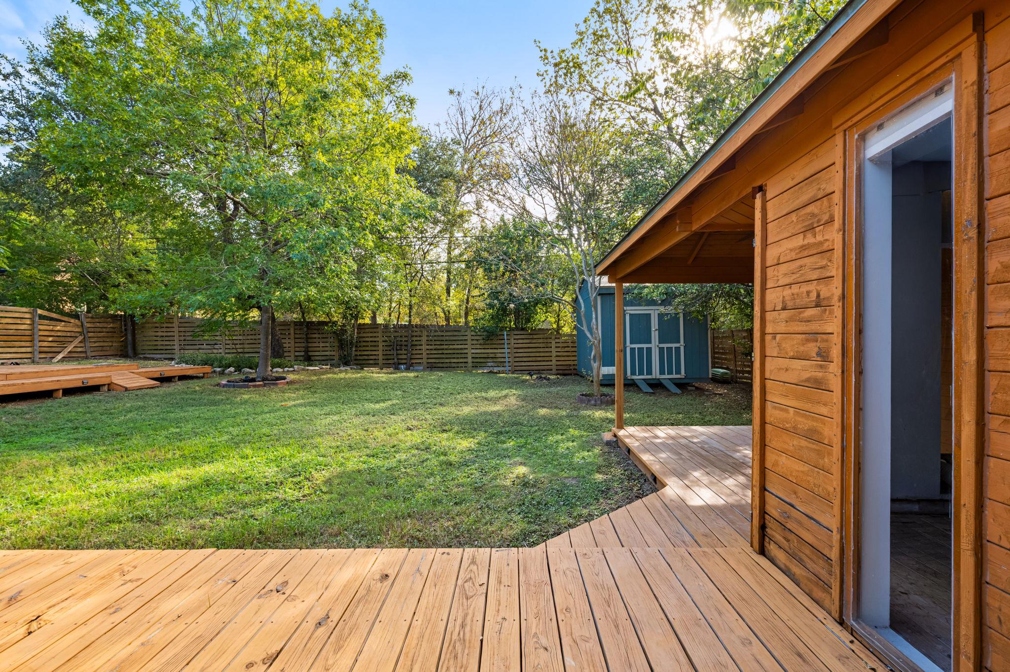 2409 Campden Dr Property Photo 25