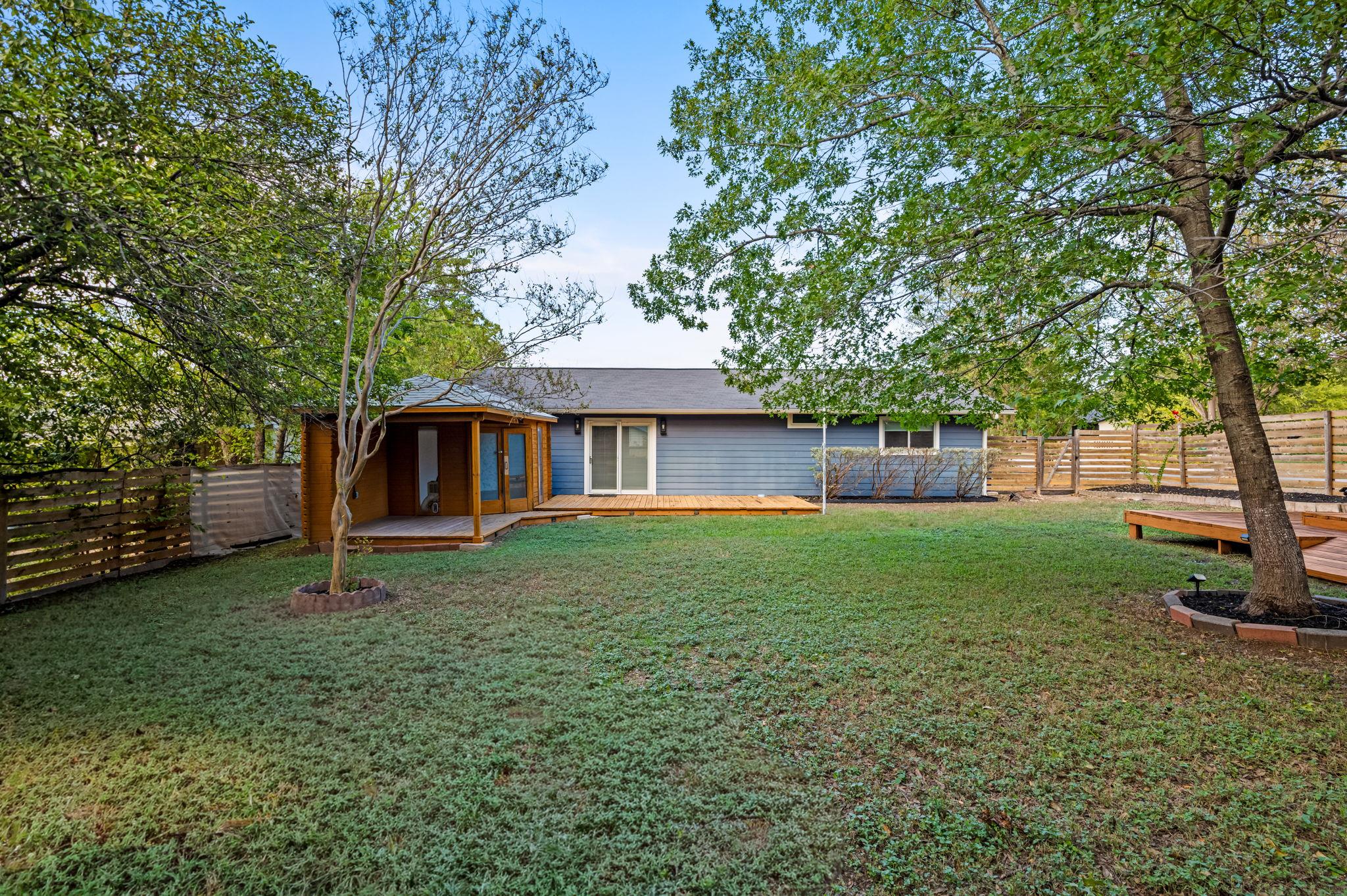 2409 Campden Dr Property Photo 32