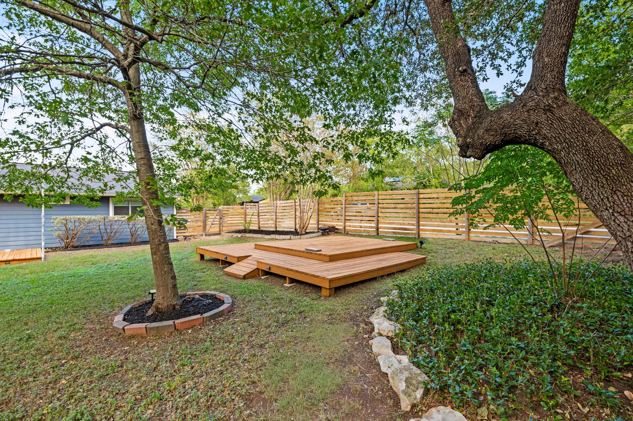 2409 Campden Dr Property Photo 33
