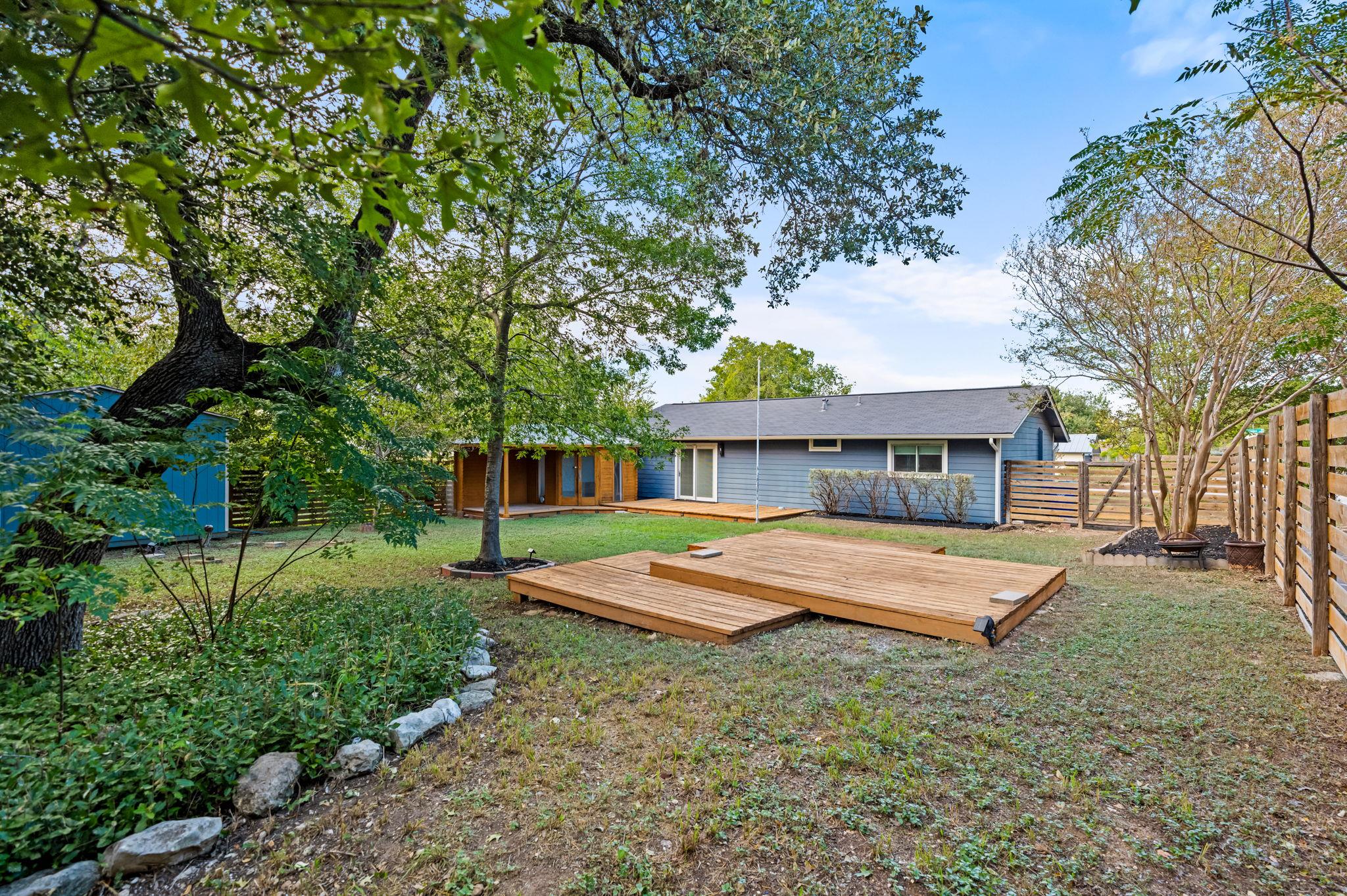 2409 Campden Dr Property Photo 34