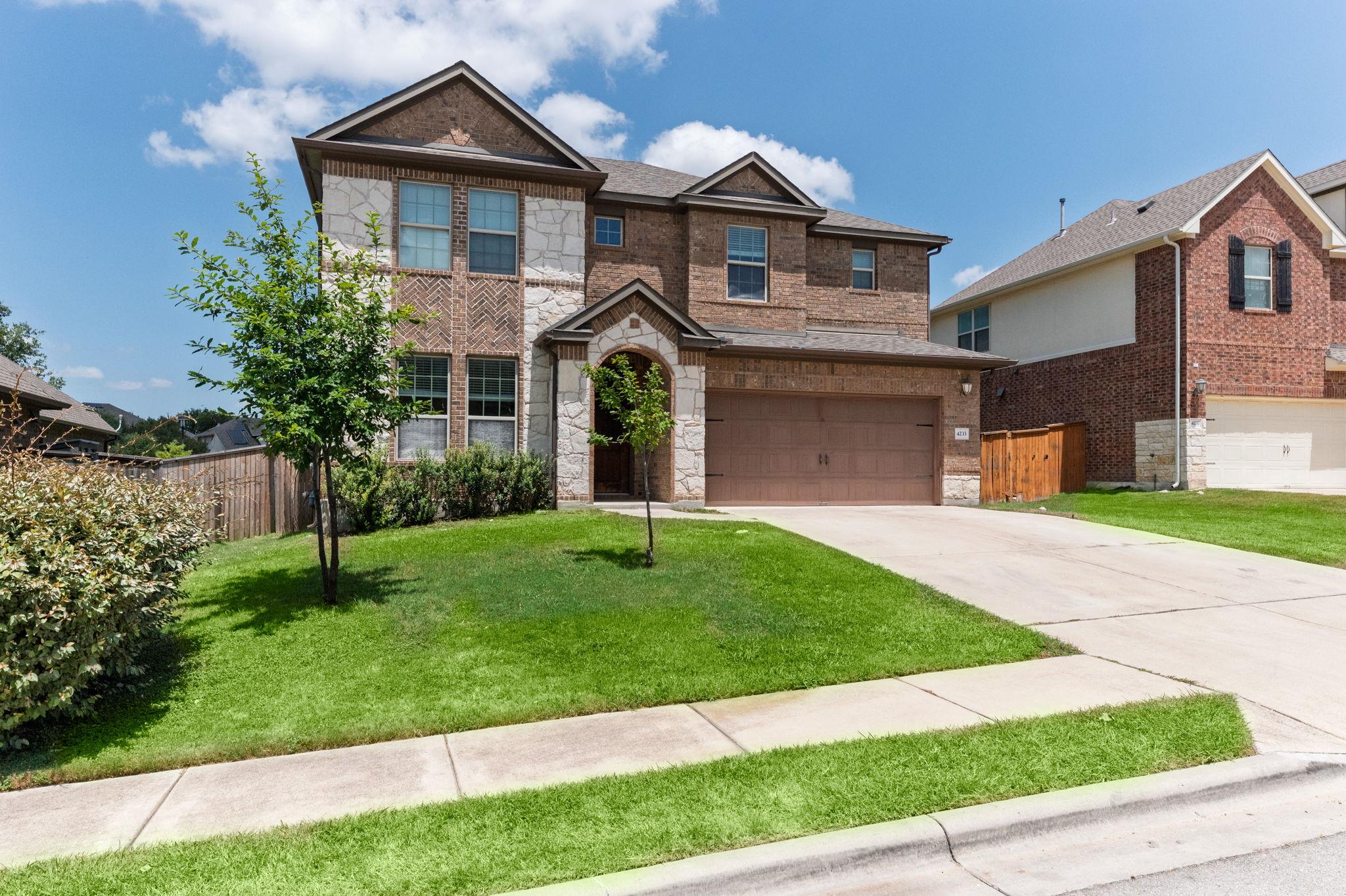 4233 Privacy Hedge St Property Photo 1