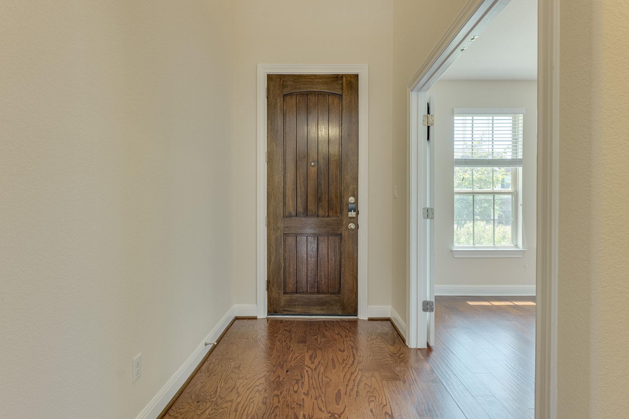 4233 Privacy Hedge St Property Photo 5