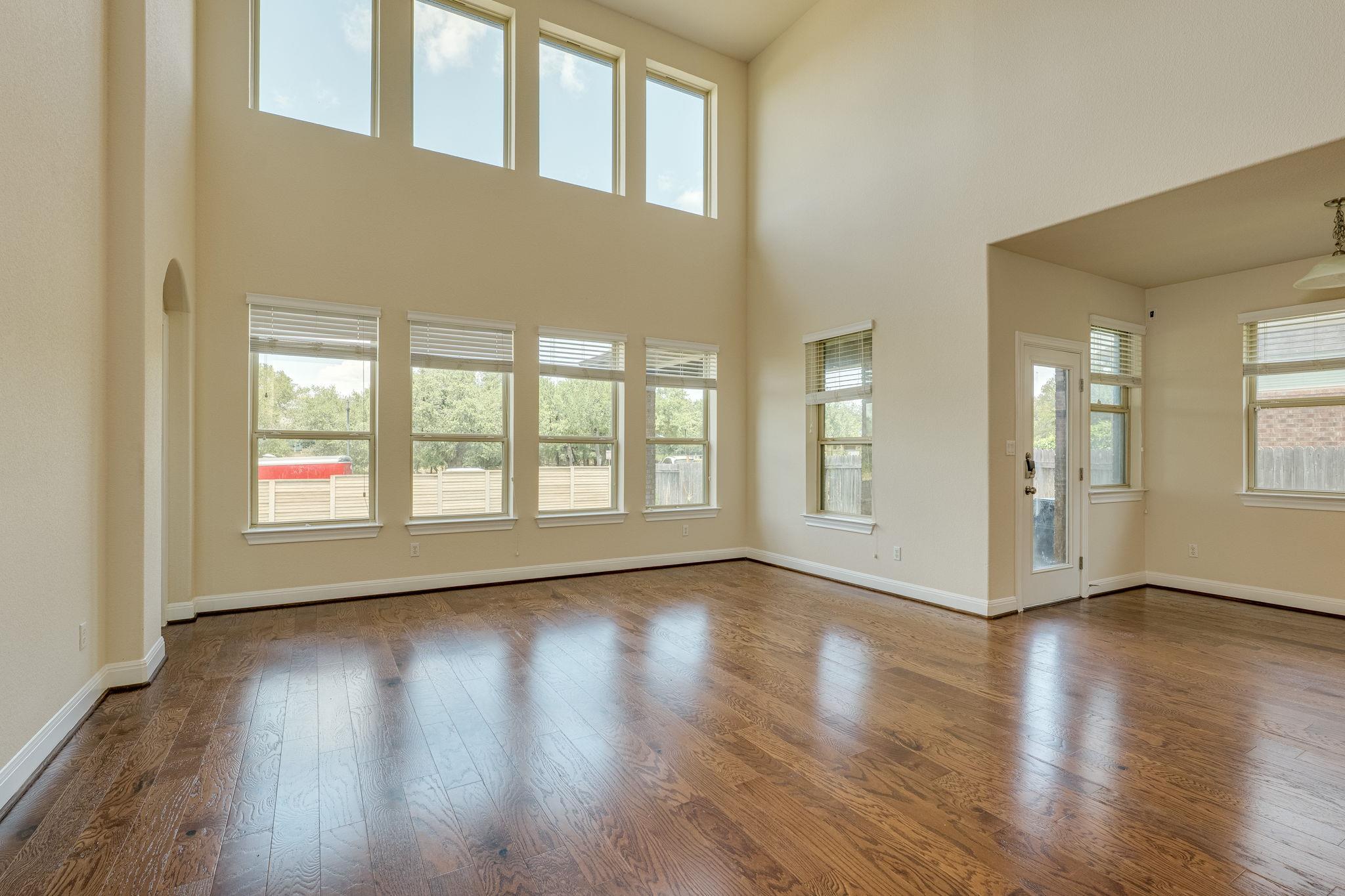 4233 Privacy Hedge St Property Photo 20