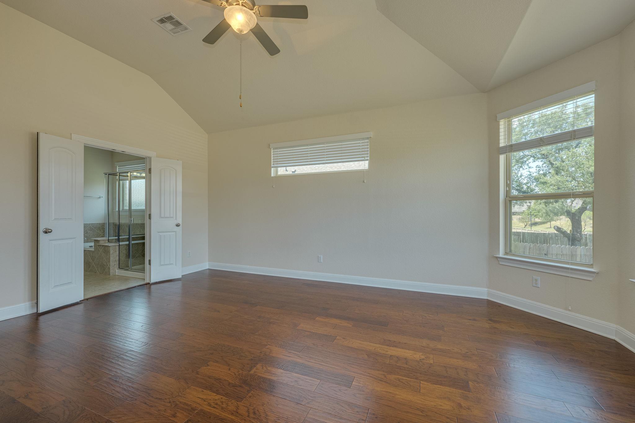 4233 Privacy Hedge St Property Photo 24