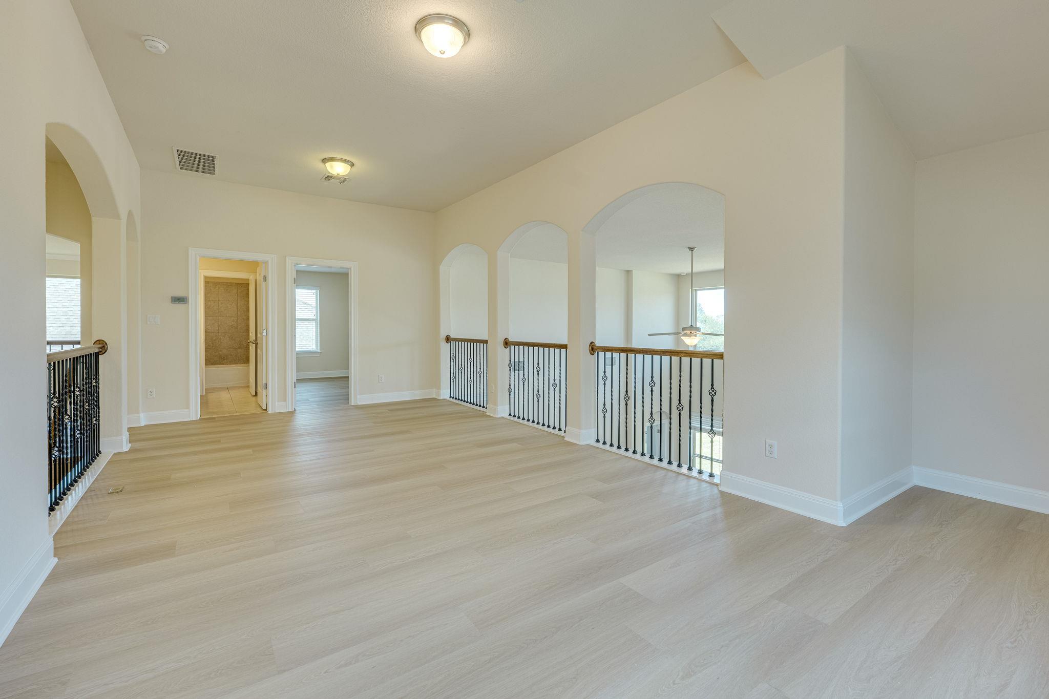 4233 Privacy Hedge St Property Photo 35