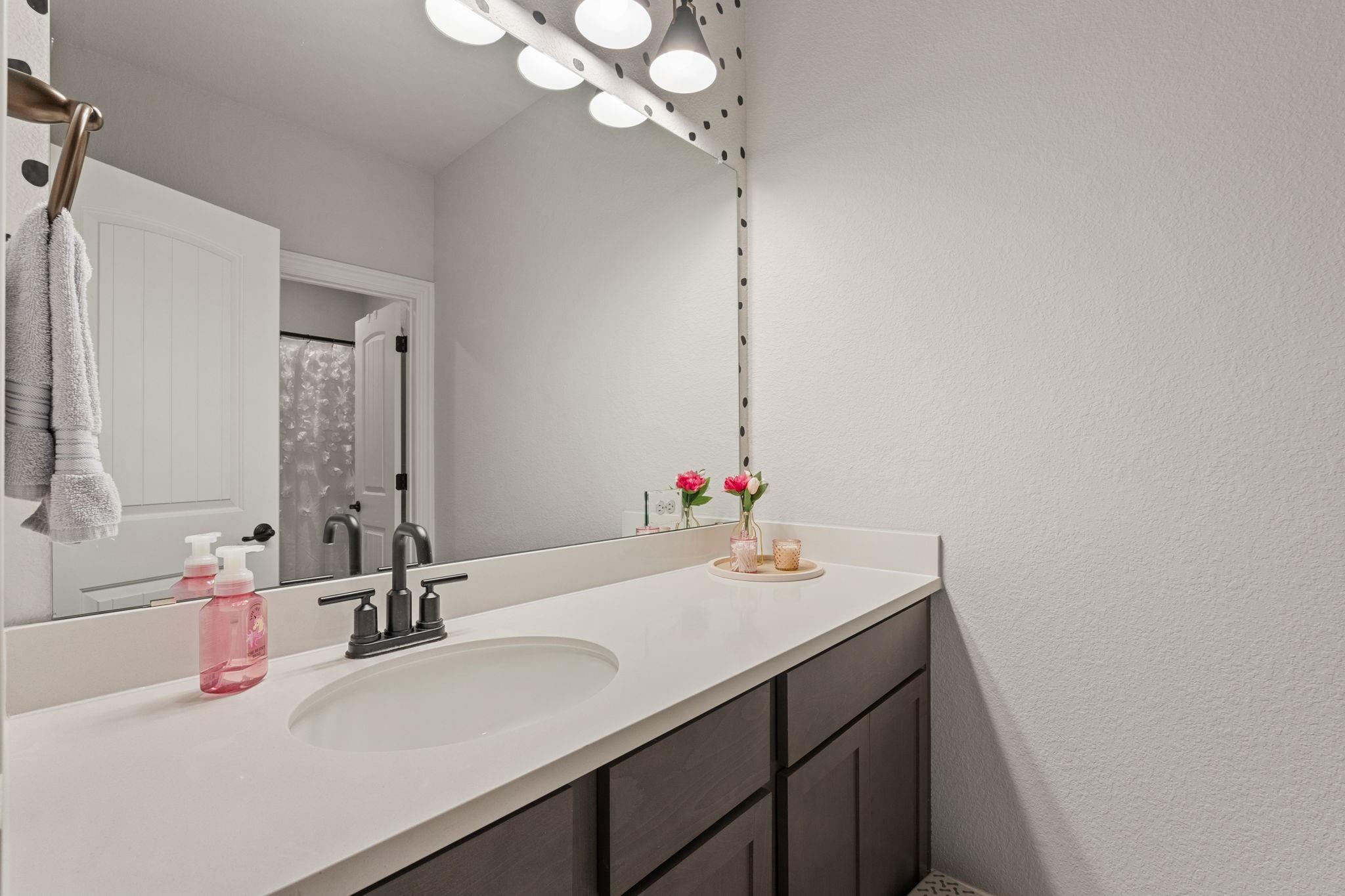 208 Tovas Secret Cv Property Photo 37